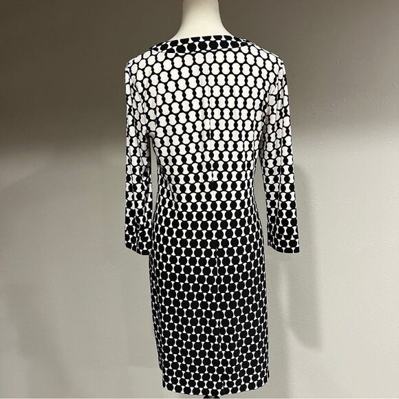 Donna Morgan Black White Geometric Long Sleeve Sheath Dress - Picture 6 of 13
